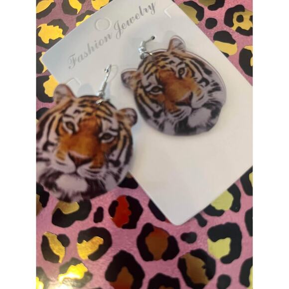 NEW 🐅 Tiger 🐅 Acrylic Earrings - Picture 3 of 4